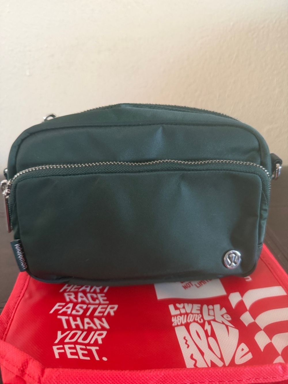 lululemon athletica Forest Green every where crossbody Bag 2L